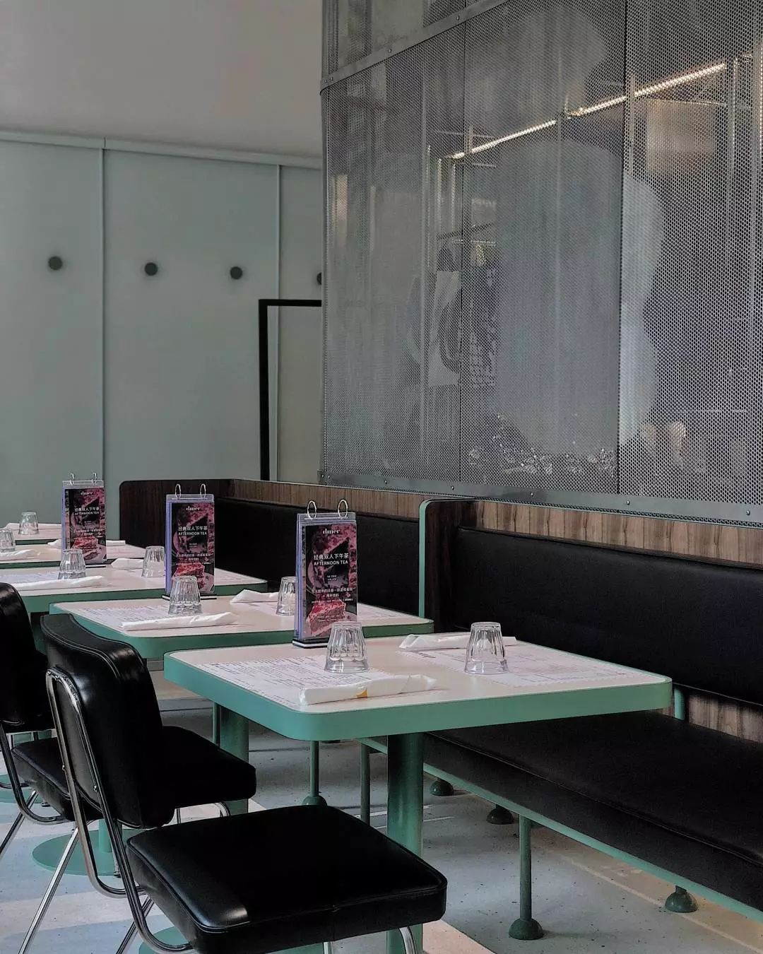 进公寓买设计品,到邮局逛百货店,这三家潮铺我真的摸不透