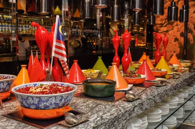 ¥238/位——“爱尔兰生蚝+15种海鲜”畅吃,还送波龙!乐队表演周末哈根达斯!这家希尔顿旗下酒店颠覆吃货想象!