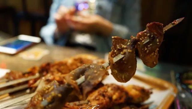 什刹海春季游玩攻略,超详细的北京什刹海逛吃攻略