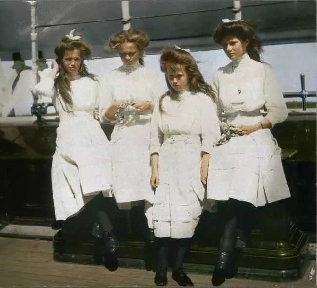 美图怎么把黑白照片变成彩色,手机如何将黑白照片变成彩色