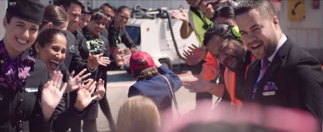 首届全球调皮鬼峰会顺利召开携手新西兰航空共同发布《圣诞乖宝宣言》