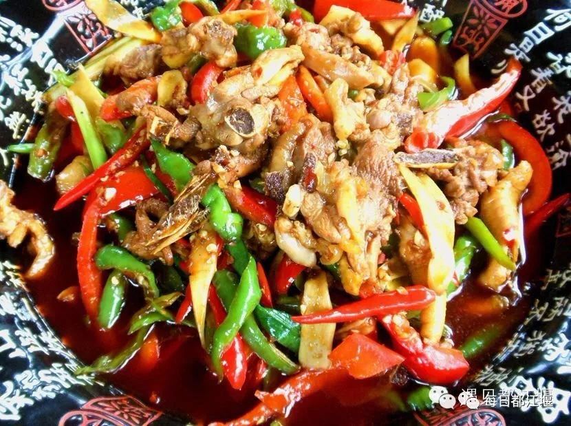 乡村旅游民宿的发展与创新,青城山下大型农家乐