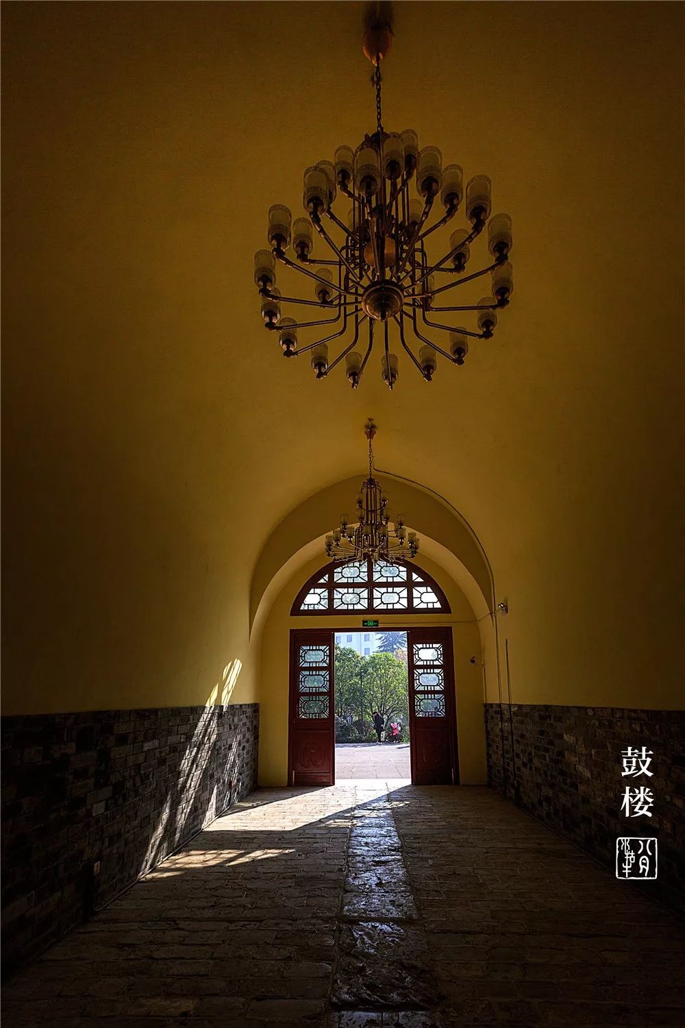 鼓楼70岁的老人免费吗,鼓楼60岁以上老人免票吗