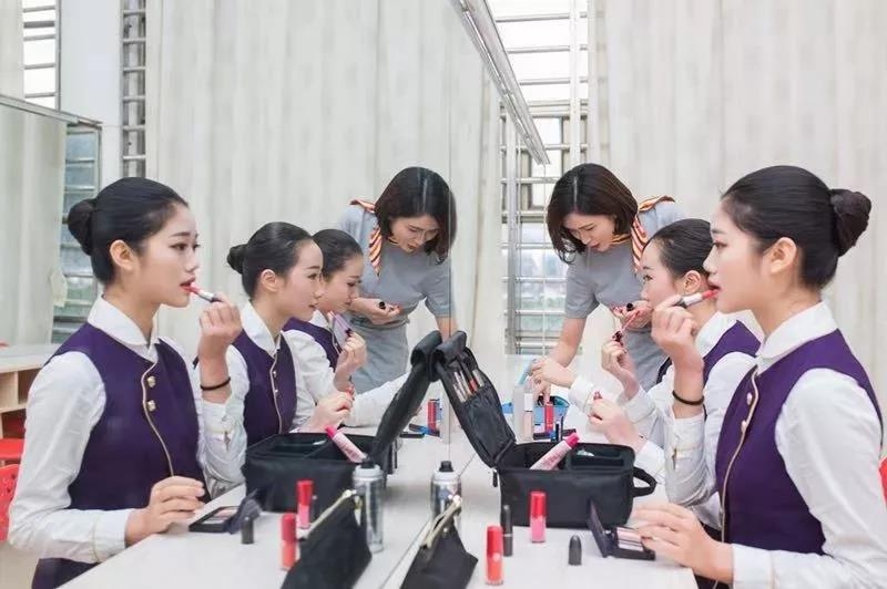 海南航空公司学校招生简章,航空校企合作在哪里报名