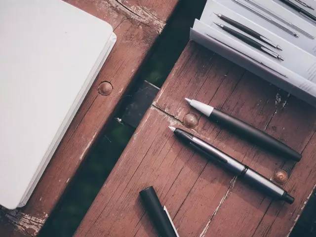 为什么名人都喜欢用钢笔,为什么以前用很普遍的钢笔