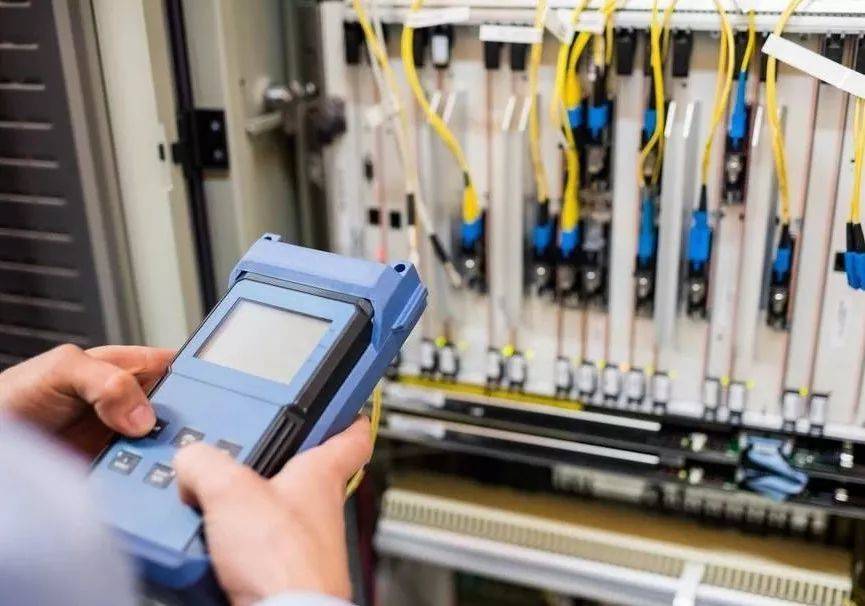 华为禁令英国运营商怎么办,华为被禁芯片影响手机吗