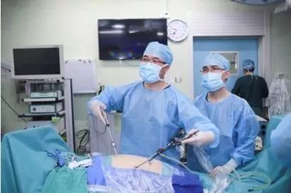 2018“广东好医生”有东莞的这位“结石王”，他建了个博物馆，珍藏了2300+份人体结石！