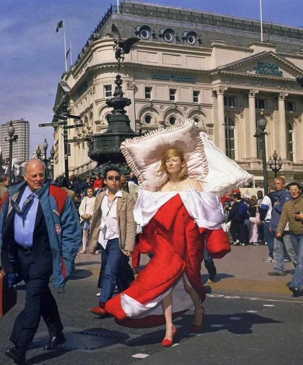 ugg绒绒包,ugg出过透明雪地靴吗