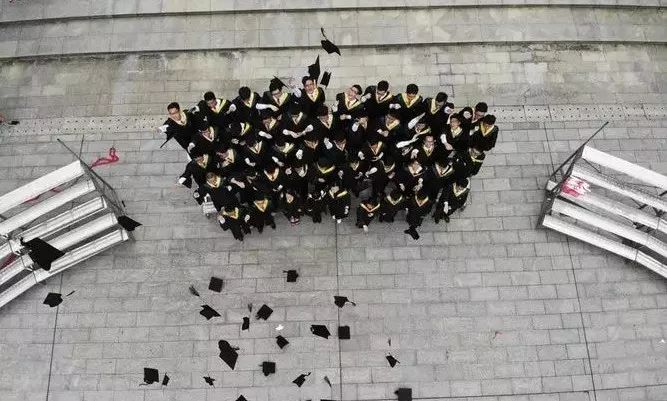 私人健身教练,不仅体面还高薪,月薪2万不是梦!