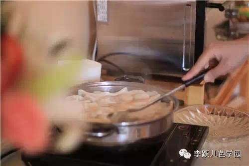 包饺子的故事幼儿园,包饺子课文幼儿园