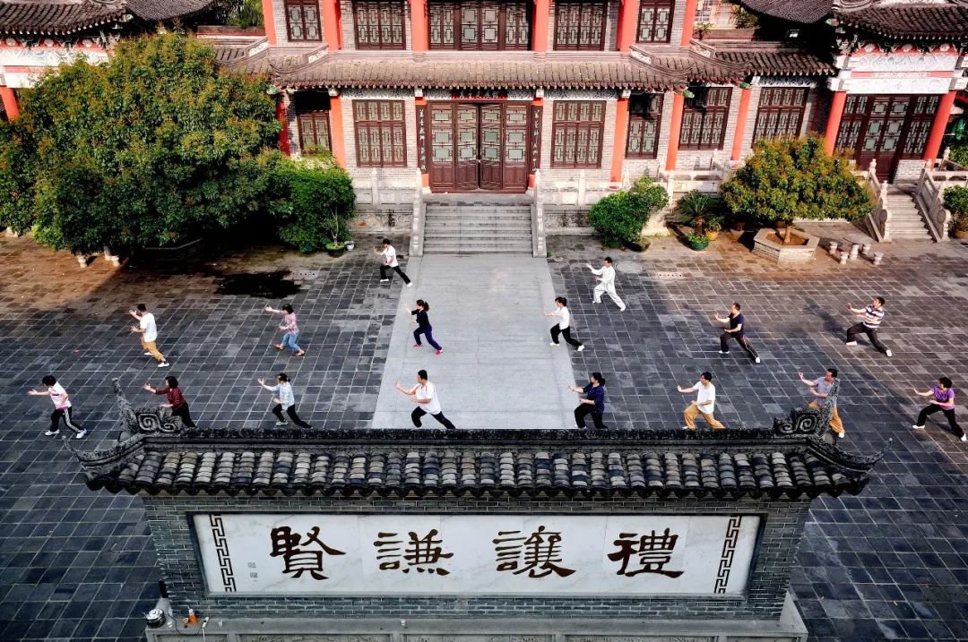 这里是新桥小学,这里是新桥