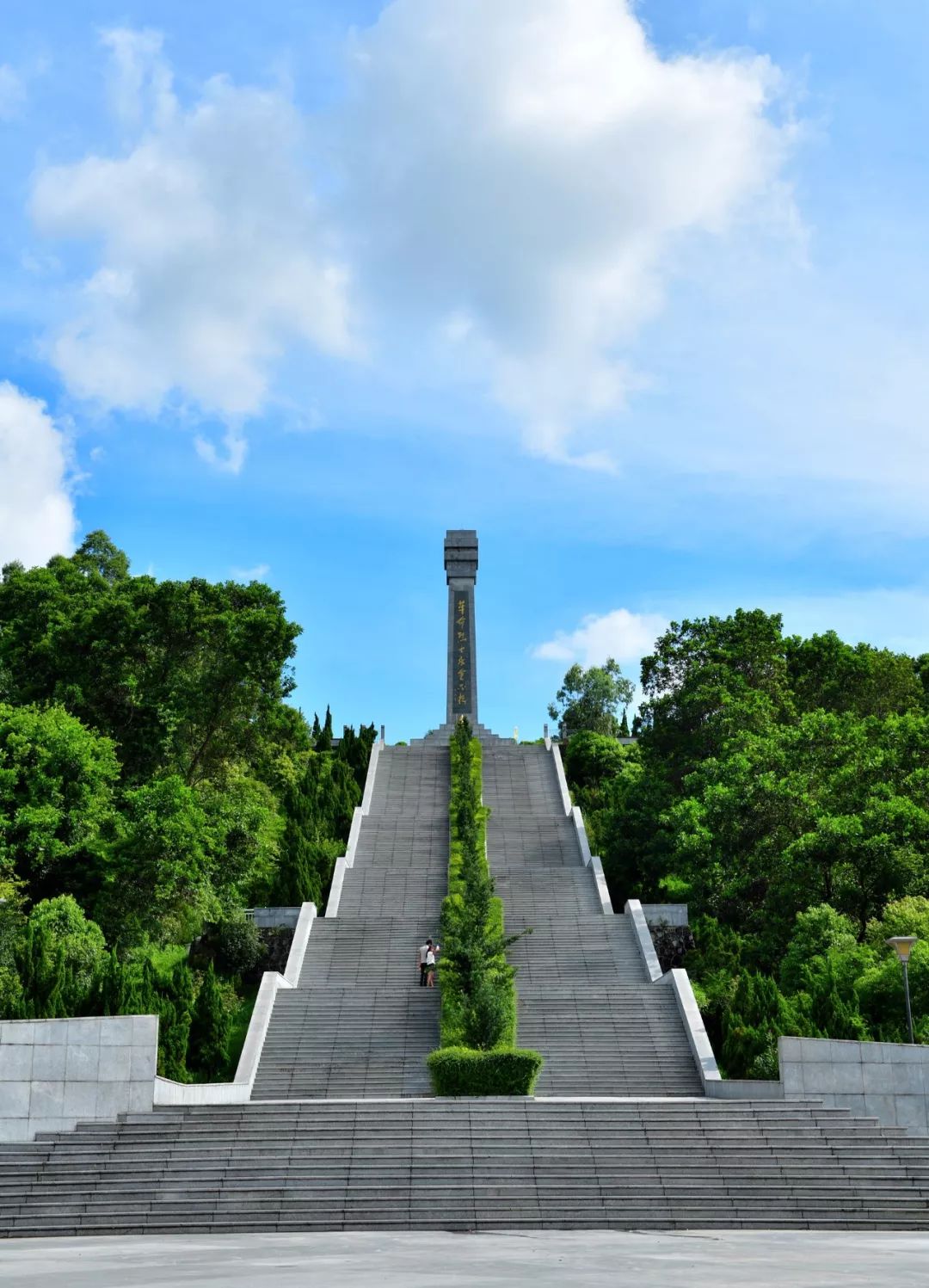 这就是新桥,这里是新桥小学