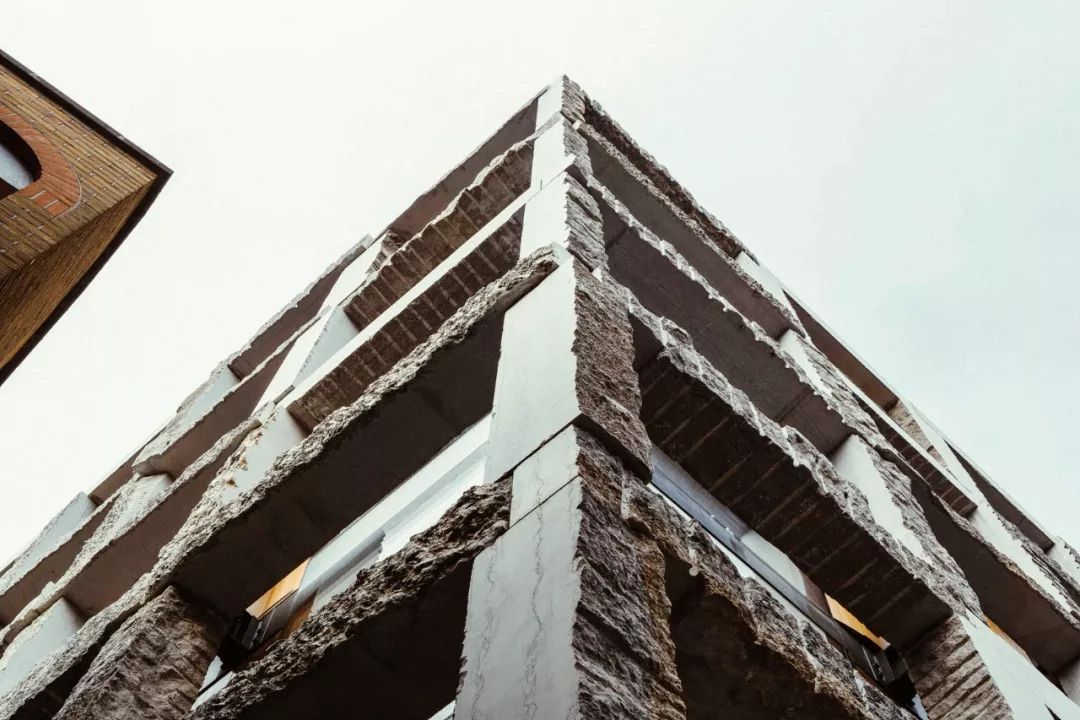 高端公寓烂尾楼,烂尾楼带来的惊喜