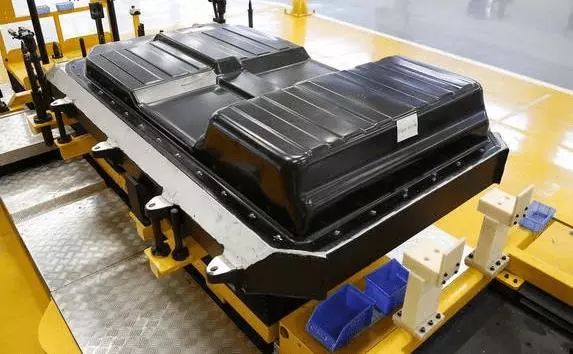 混电汽车用换电池么,纯电动汽车到底多长时间换电池