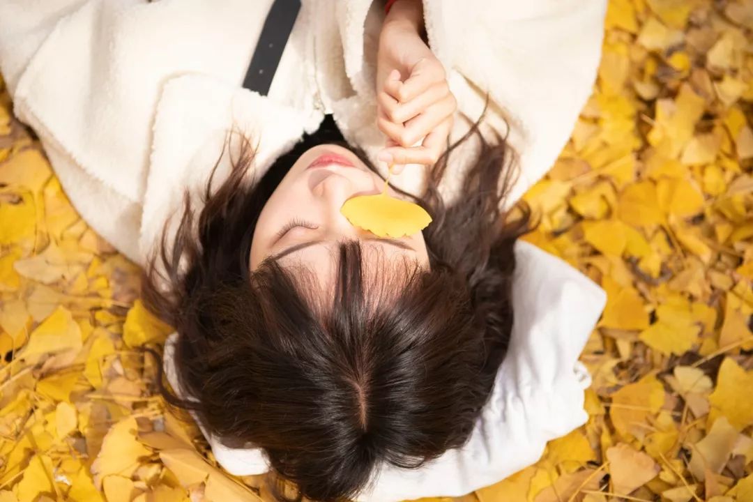 “妈，我在华师看了一场金黄色的雪！”