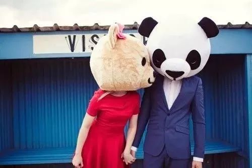 贴心的男士都在准备情人节礼物了 (情人节快到了你准备好礼物了吗)