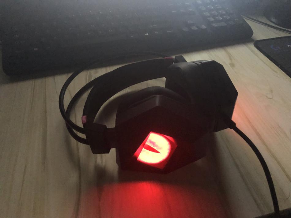 钛度暗鸦之眼耳机搭配,钛度幻龙之眼耳机吃鸡评测