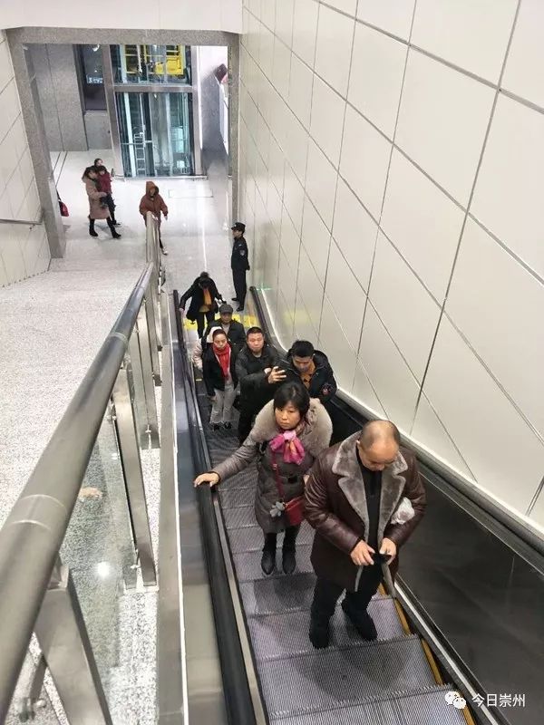 坐着快铁超成都巴适！