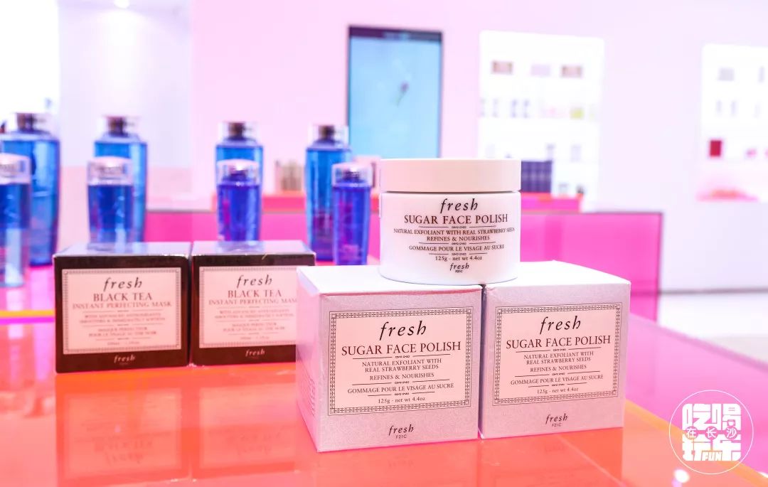 元旦新年就来2751YOLO城市广场，500元友阿购物卡免费送！