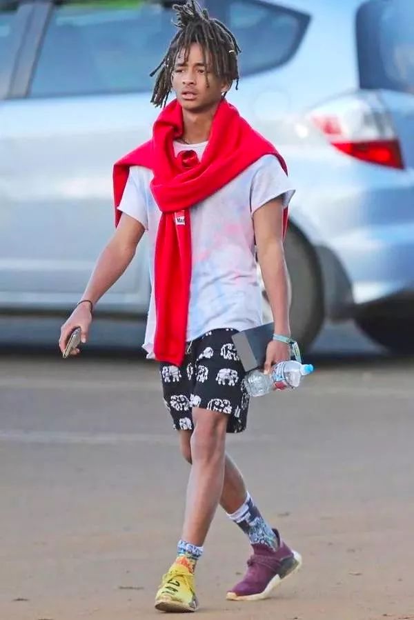 濂崇敓绌縴eezy濂界湅杩樻槸绌縜j濂界湅,yeezy绌縜j