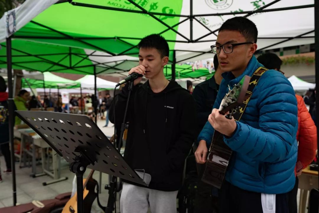 新年的第一天，沸点滑板进驻了深圳中学「今朝有九」游园会！
