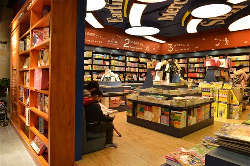 青岛吃喝玩乐的商圈,青岛平价购物广场推荐