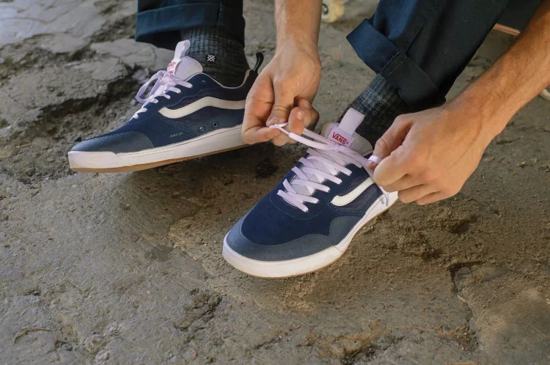 vans运动系列ultrarange,vans黑红配色经典版