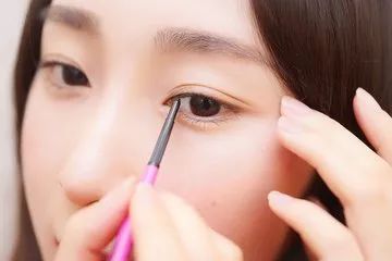 曝光！这种2、300元的东西成本不超1元，生产过程触目惊心！你老婆可能正在用……