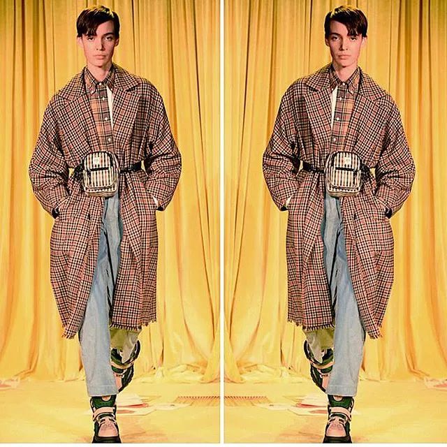 雌雄莫辨｜女孩的娇柔脸和男孩的身躯在TA身上同时出现……