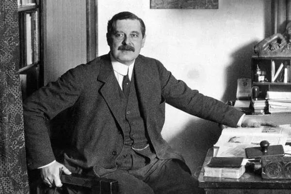 设计师需要学习哪些,当设计师需要学什么绘画