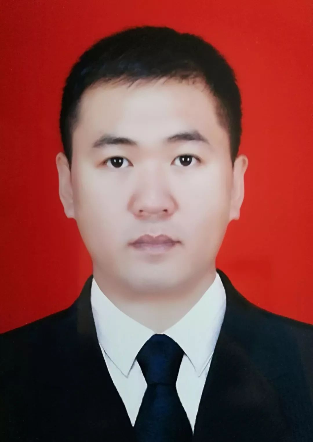 下周金价看多还是看空好,金牌分析师的金价