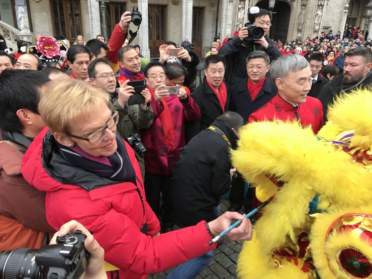 各国喜迎中国春节,多国热闹喜迎猪年