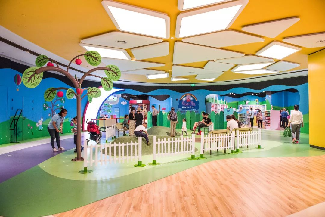 新春回顾｜2018年，你有没有被这些超级旗舰店刷爆朋友圈？