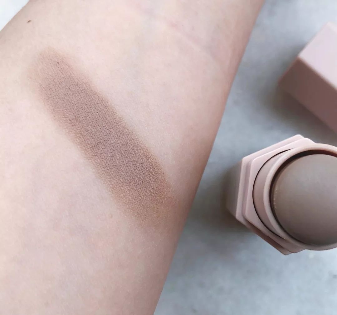 为什么我不买大牌彩妆了？