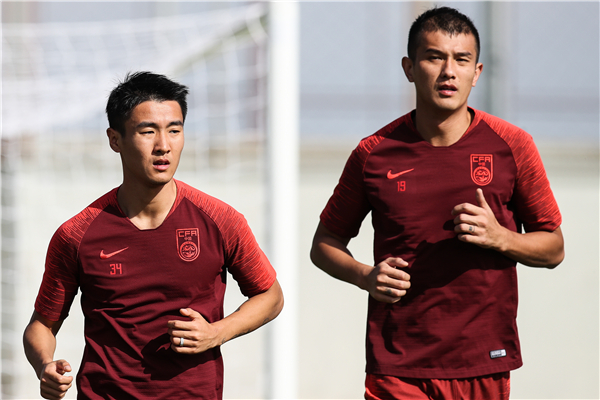 「对话肖智」不踢球可能去当兵,首秀进球还得感谢“锦鲤”大宝