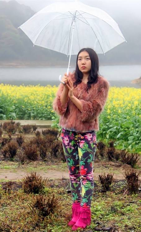 拍照油菜花技术技巧,手机拍摄油菜花人像摄影方法