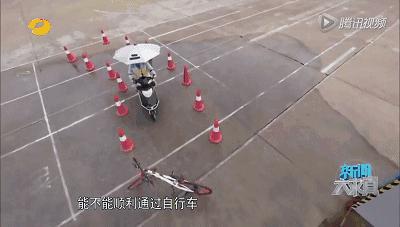 我身边的雷锋交警小学作文,写交警叔叔的作文400字有批注