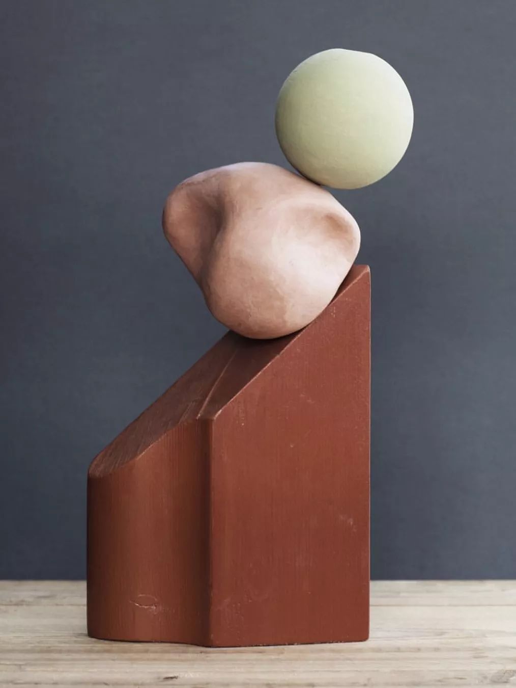 我们在瑞典艺术家的工作室里拍摄了一组静物片