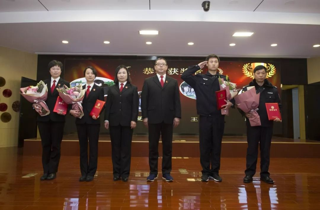 帅炸！法院小可爱们策划的这场“春晚”大show，仿佛开了挂……