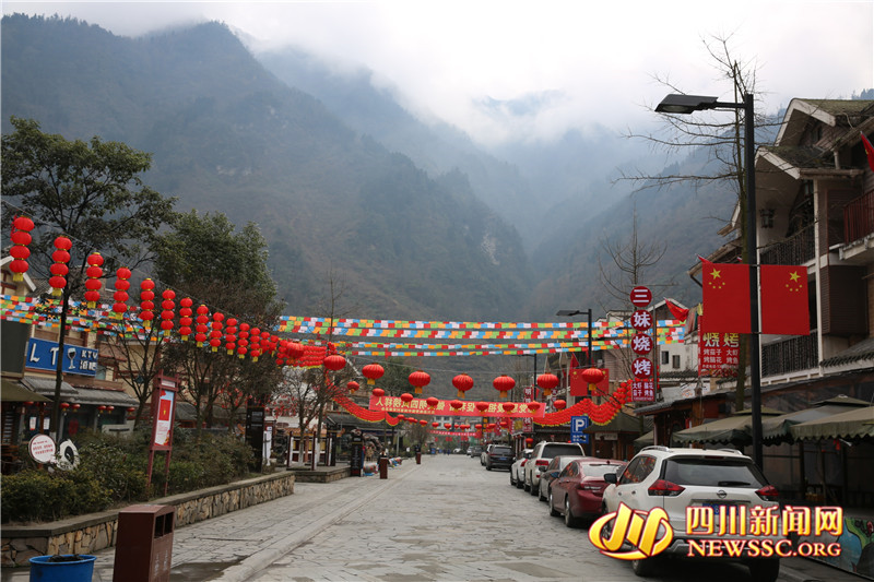 “带劲豆花”“幸福酥肉”好火红“茶祥子”好有“科技范”