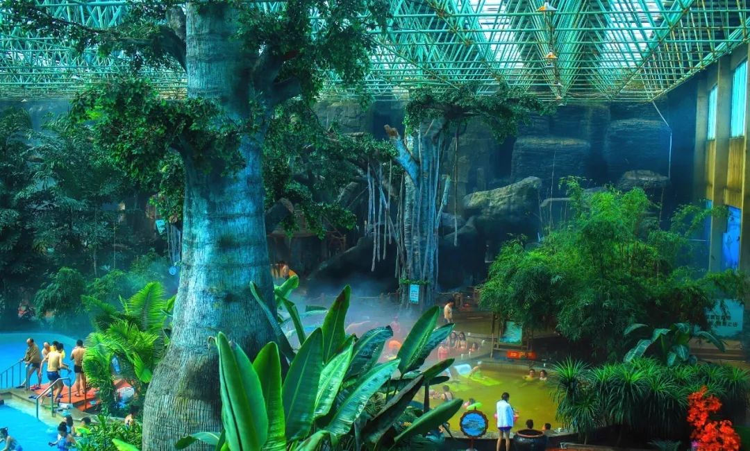 趁着假期来泡温泉吧,趁夏天还没来赶紧泡个温泉