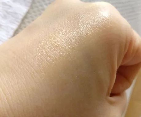 别再OMG了！3招唇部急救术，拯救干燥双唇超有效！