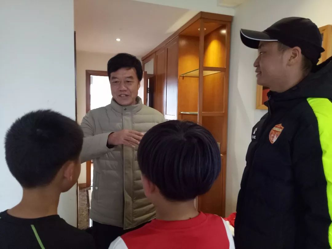 足球青训基地怎么样,足球野球圣地