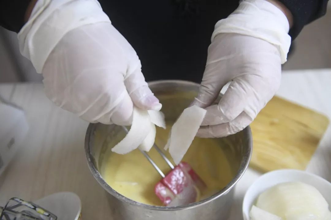 做个简单的蛋糕祝女儿生日快乐,人日蛋糕