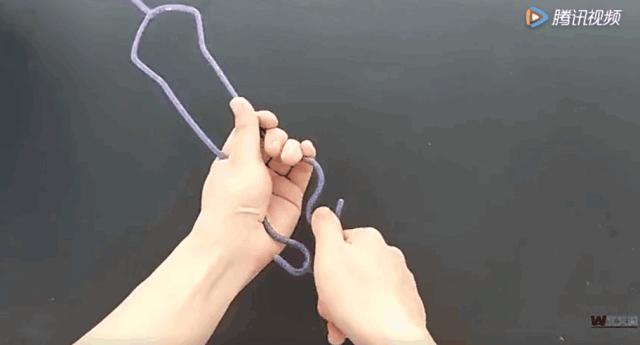 旧毛衣先别扔剪一刀美翻了,旧毛衣一件变两件