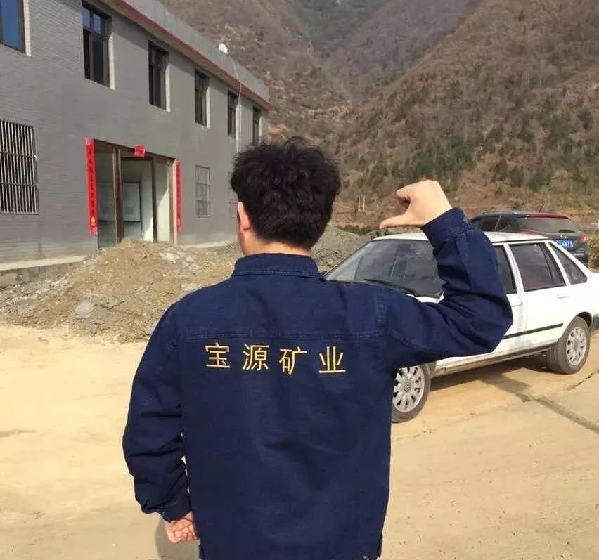 绿松石配饰可以戴一辈子吗,绿松石配饰一半绿一半蓝