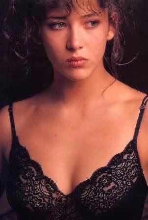 华歌尔无钢圈内衣哪款是聚拢的,华歌尔内衣款式推荐