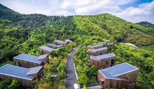 刷新你的世界观！国内最受欢迎的顶级野奢酒店，美到极点奢华到极致！享受质感生活，选这儿准没错！