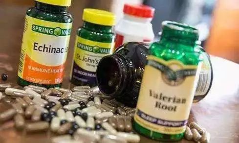 平安未央进行时｜保健品虚假广告识别方法！快转给爸妈！