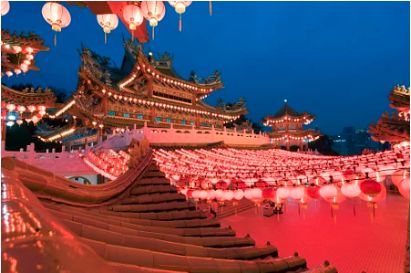 古人避开一切和黑暗有关的字眼，只用光与月为元宵命名